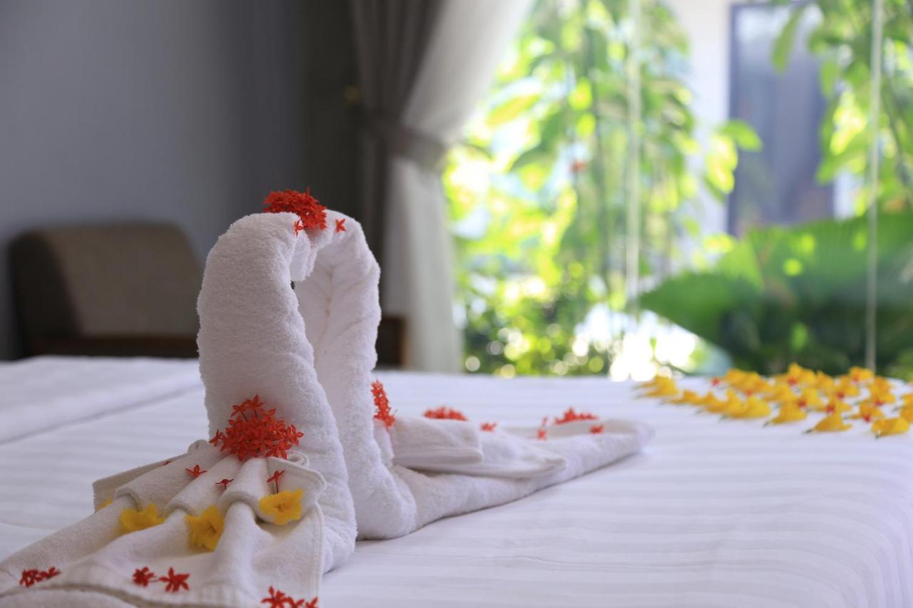 BK Hotel Phnom-Penh Buitenkant foto